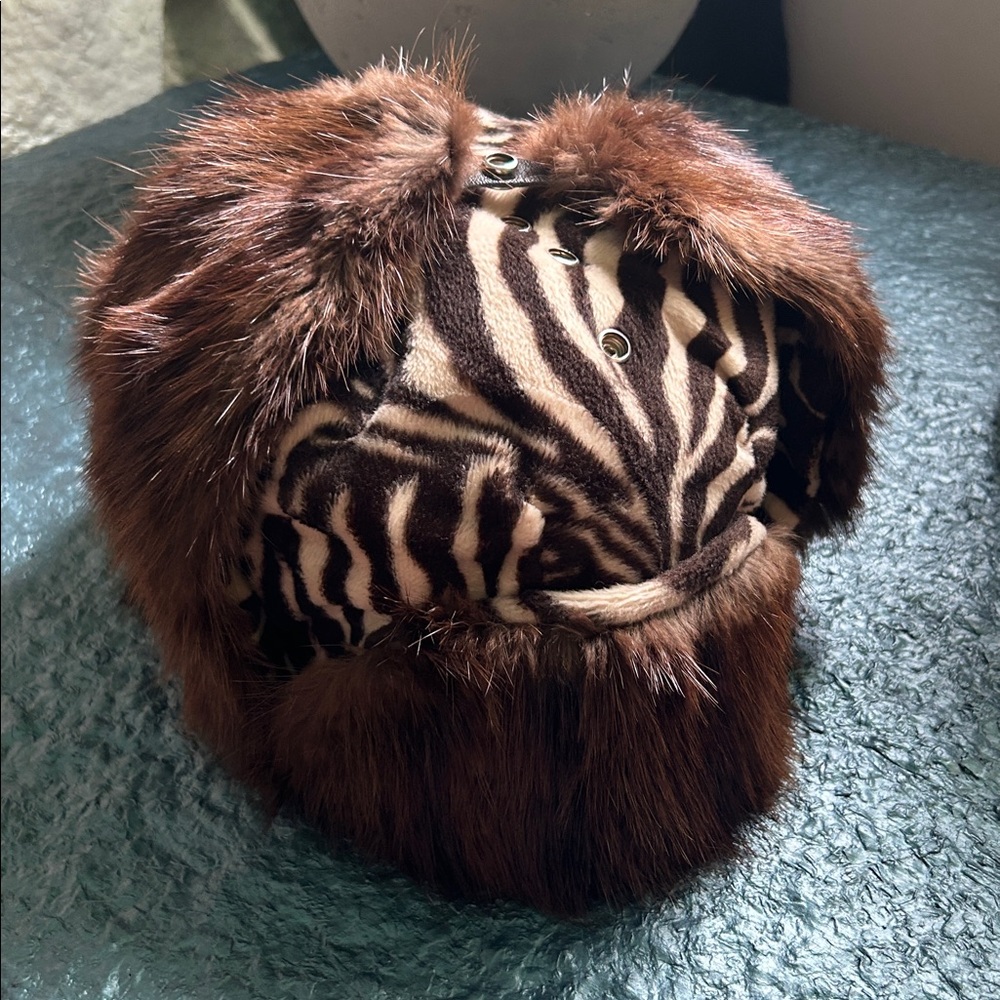 Ear flap hat